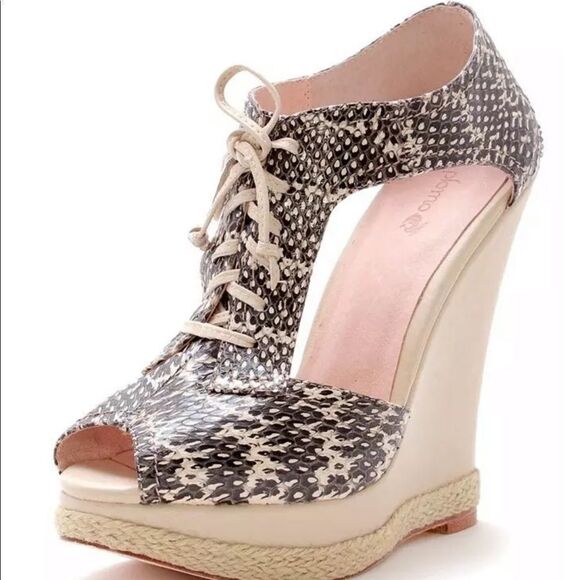 Plomo Esther Wedge Snakeskin T-Strap Sandal 9/39 - Picture 1 of 15